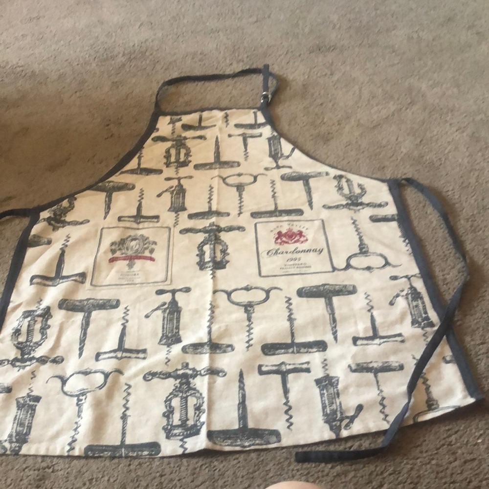 Wine patterned apron